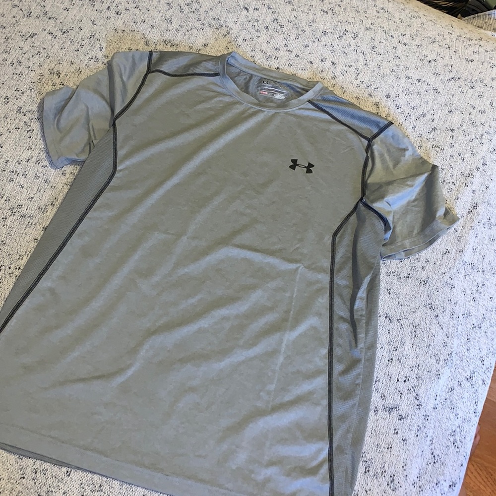 UnderArmour Gray workout Tee